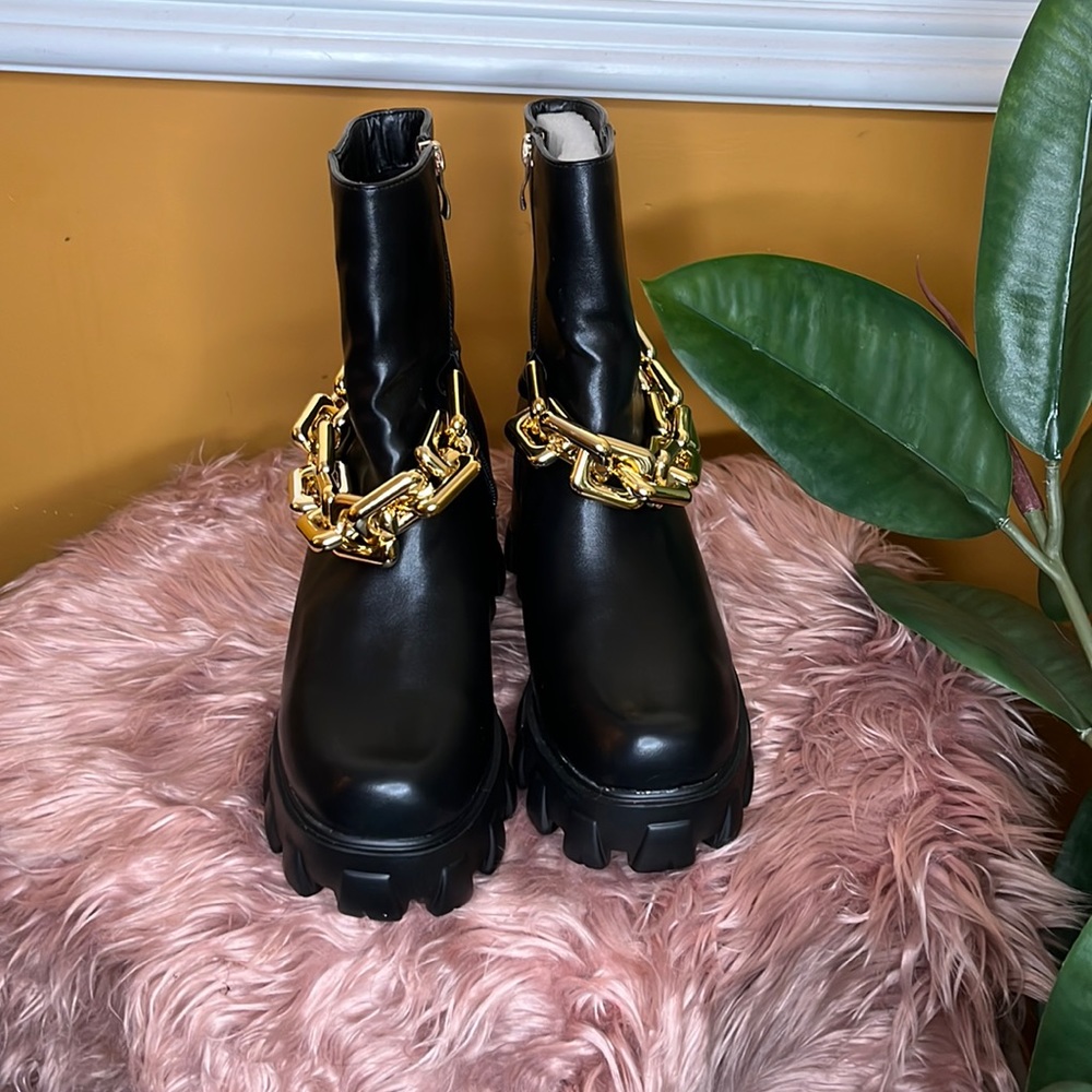 Boots from fashion nova